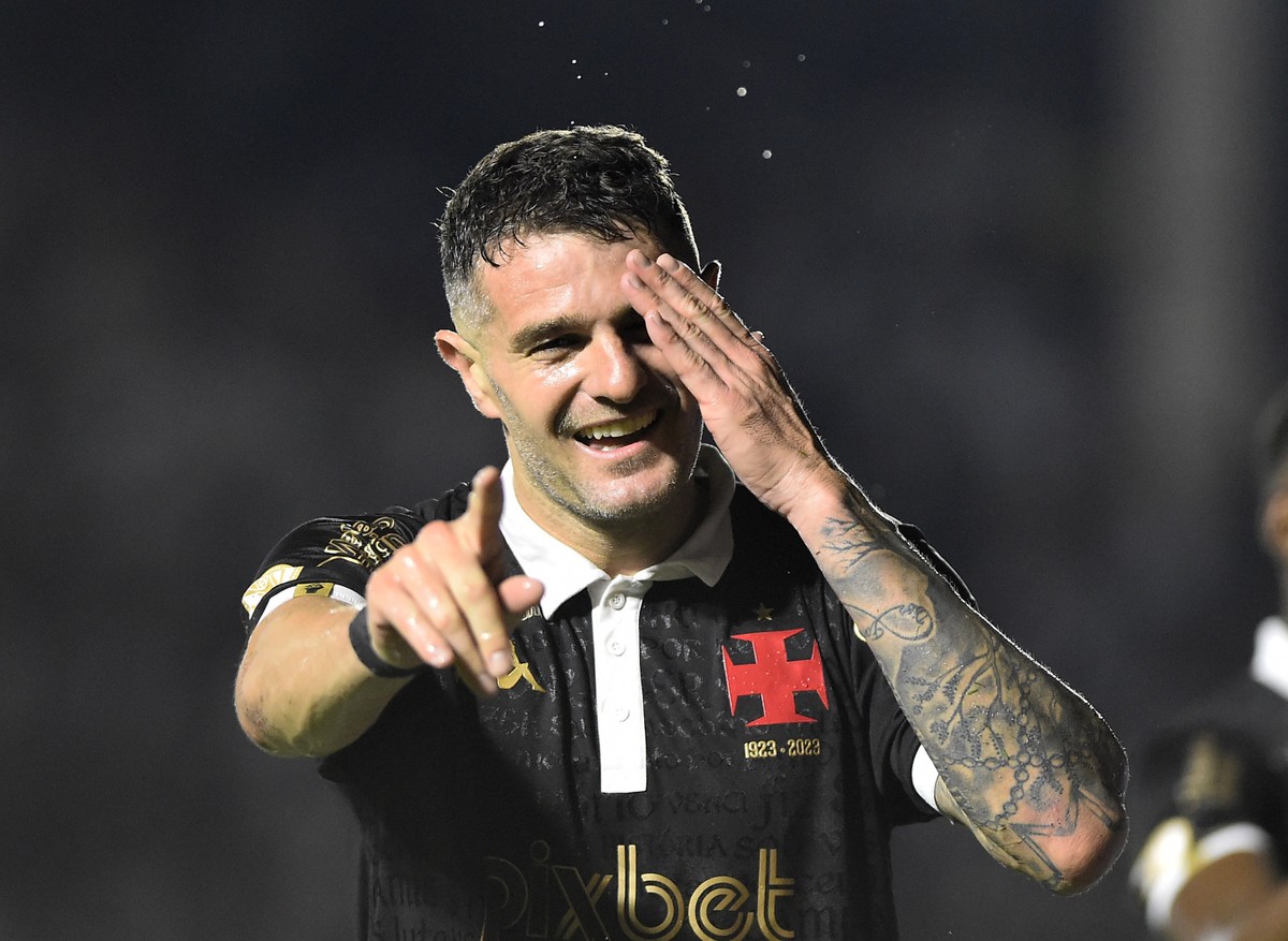 Com Vegetti e base do Especialista